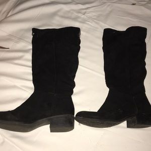 Black boots